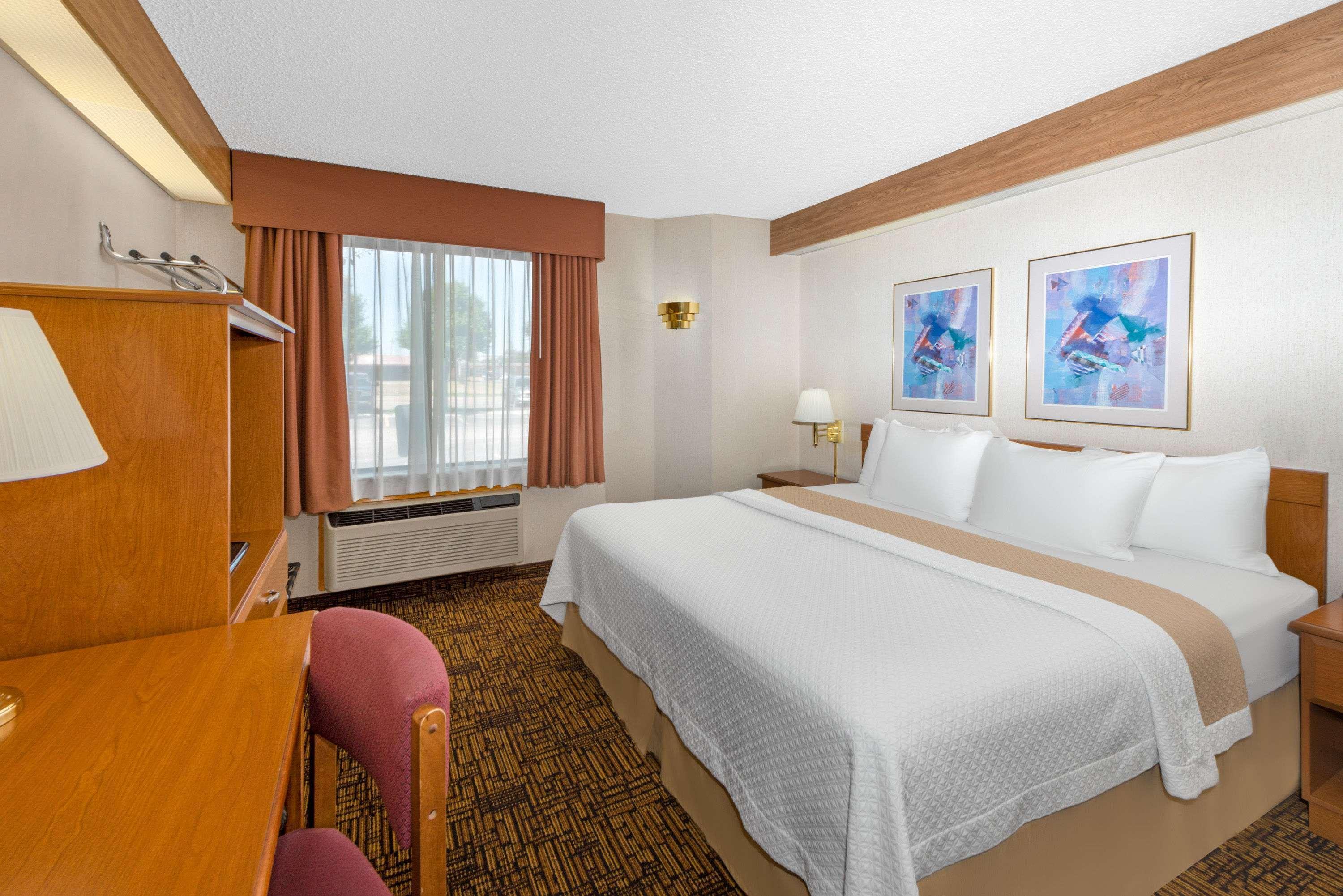 Days Inn By Wyndham Liberal Ks Buitenkant foto